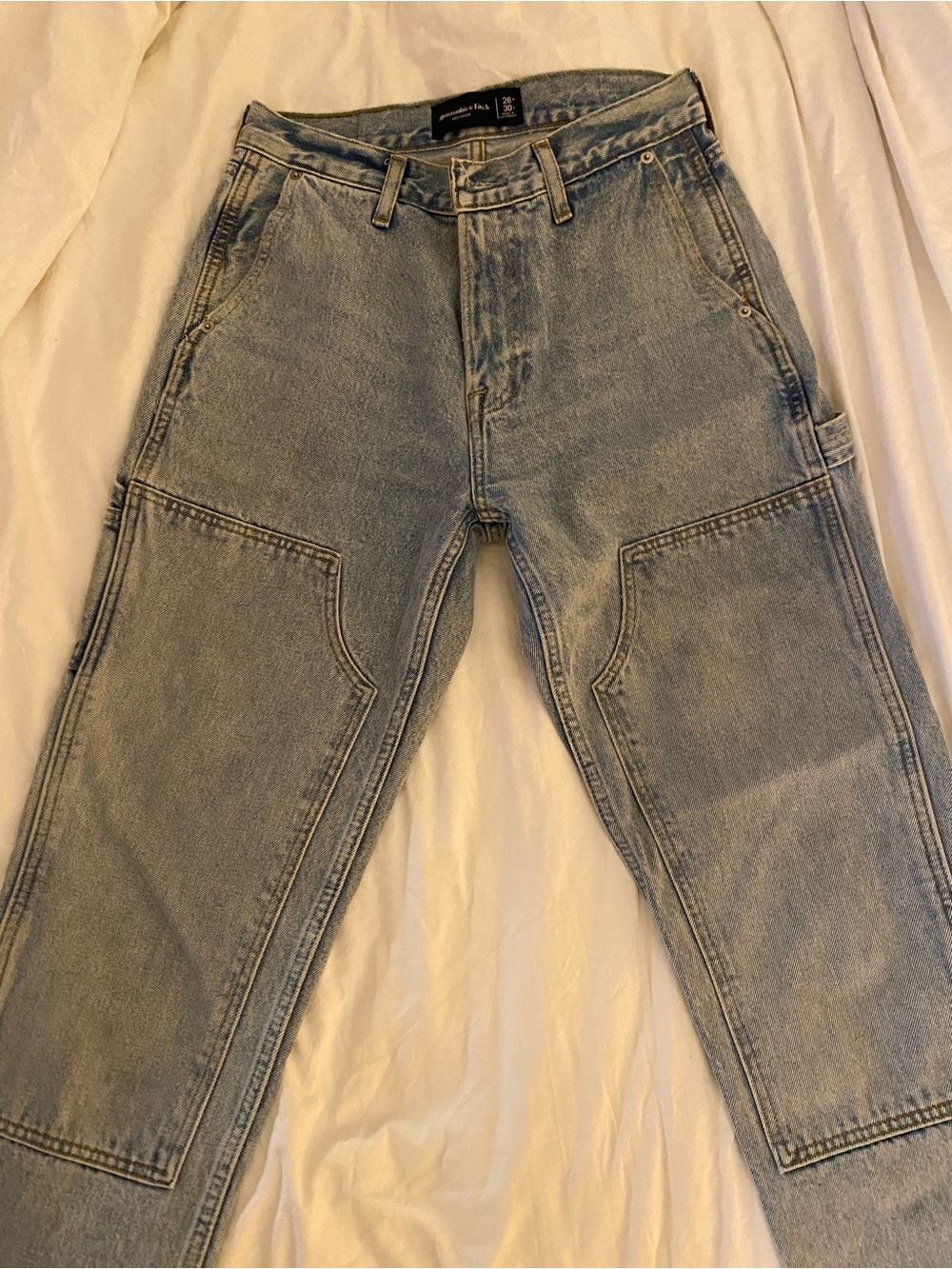 Abercrombie & Fitch men’s Light Blue 90s Loose Jeans